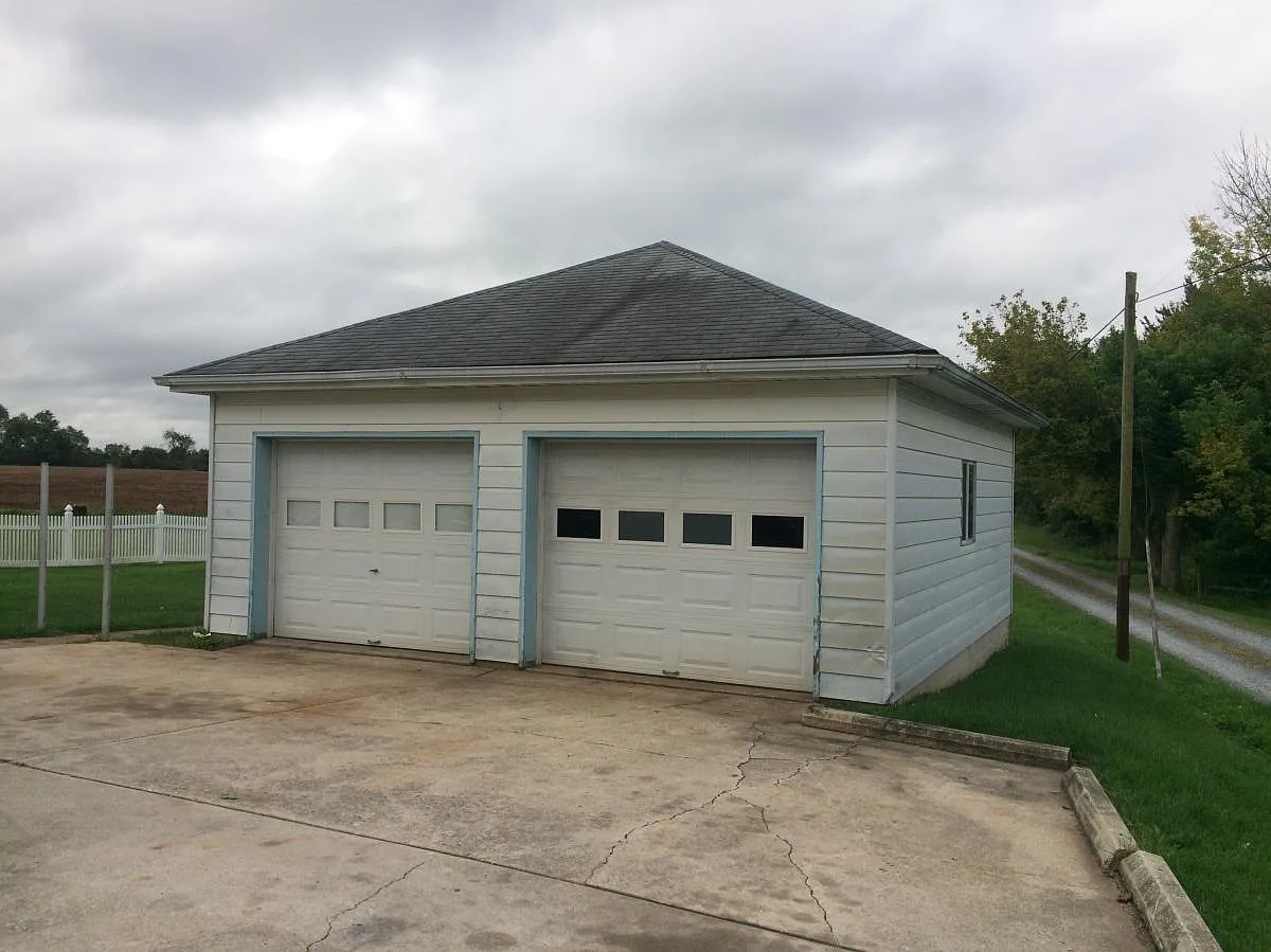 2 bed, 896 sqft, $1,200 — Photo 4