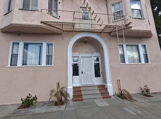 5800 Walnut St #103, Oakland, CA 94605