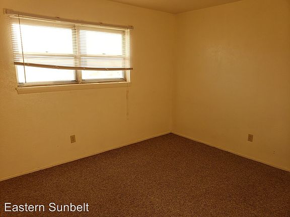 3rd image of 1722 S Avenue C