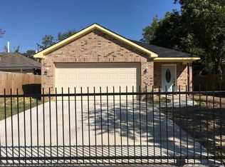 3221 Hanger Ave, Fort Worth, TX 76105