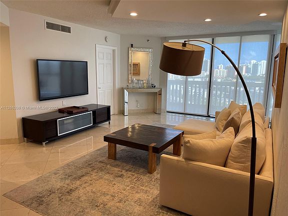 2nd image of 1000 Island Blvd #1703