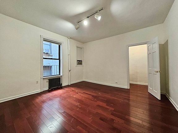 3rd image of 251 W 81st St #5T