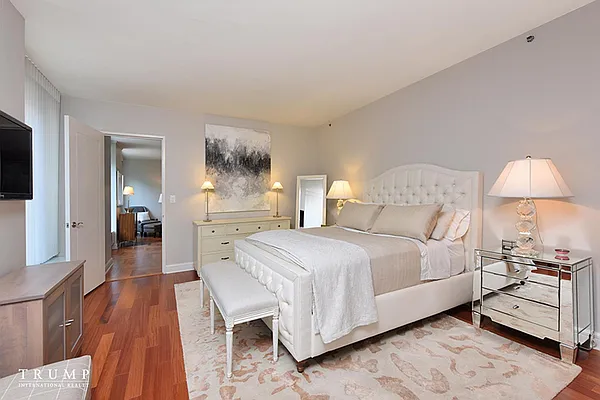 Sold by Trump International Realty | media 20