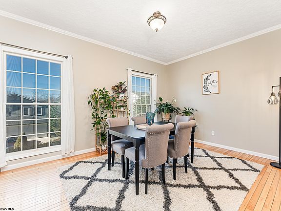 5th image of 706 Park Side Ln