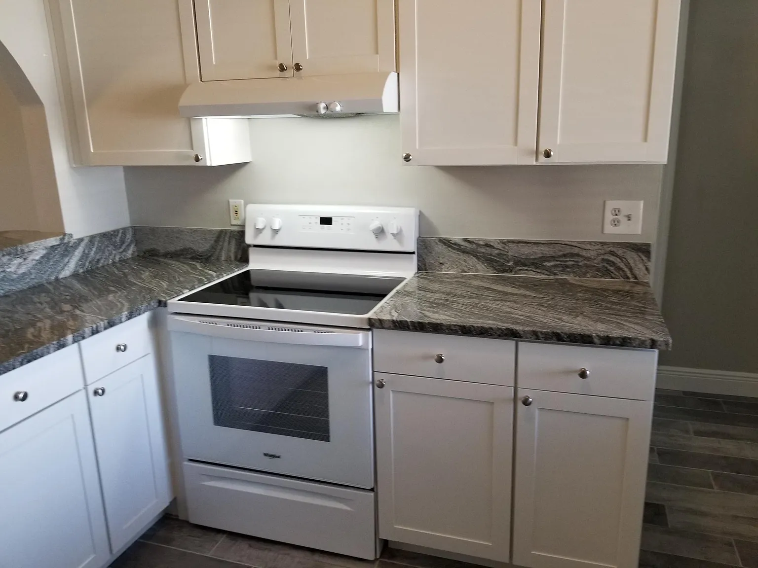 3 bed, 1244 sqft, $1,900 — Photo 4