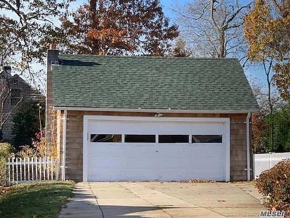 3rd image of 1125 Ostrander Ave