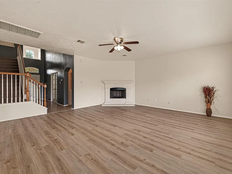 18518 Bare Meadow Ln — Photo 7
