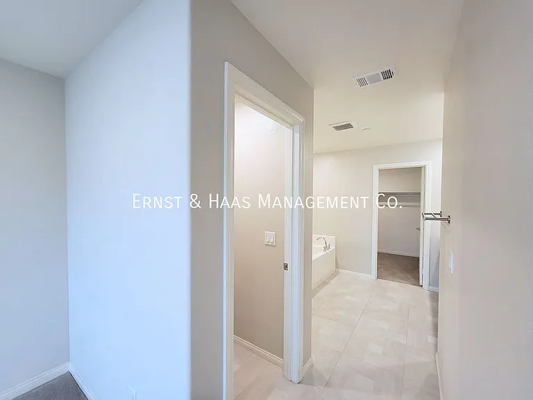 14414 Strawberry Ln #4 — Photo 20
