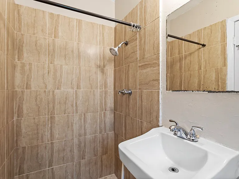 1519 Carmel Ave — Photo 4