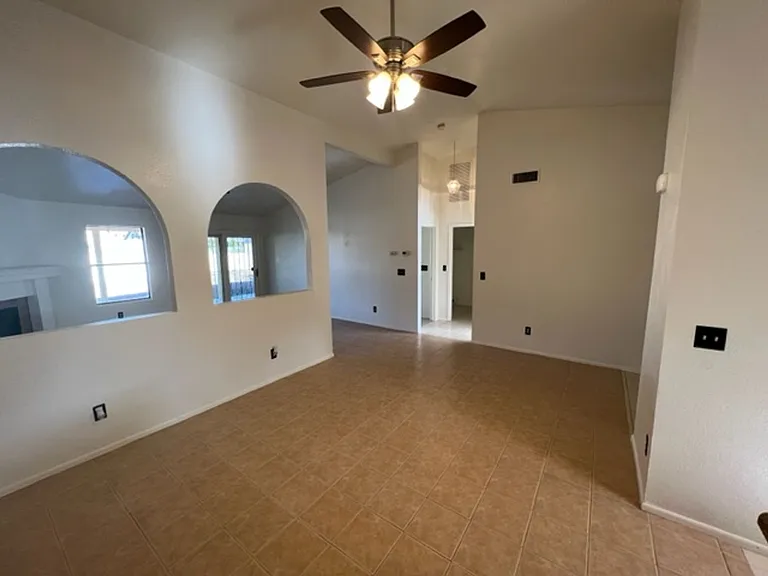 8057 S Carbury Way — Photo 6