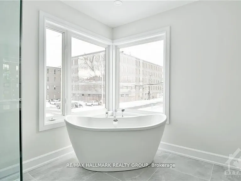 484 Woodland Ave — Photo 22
