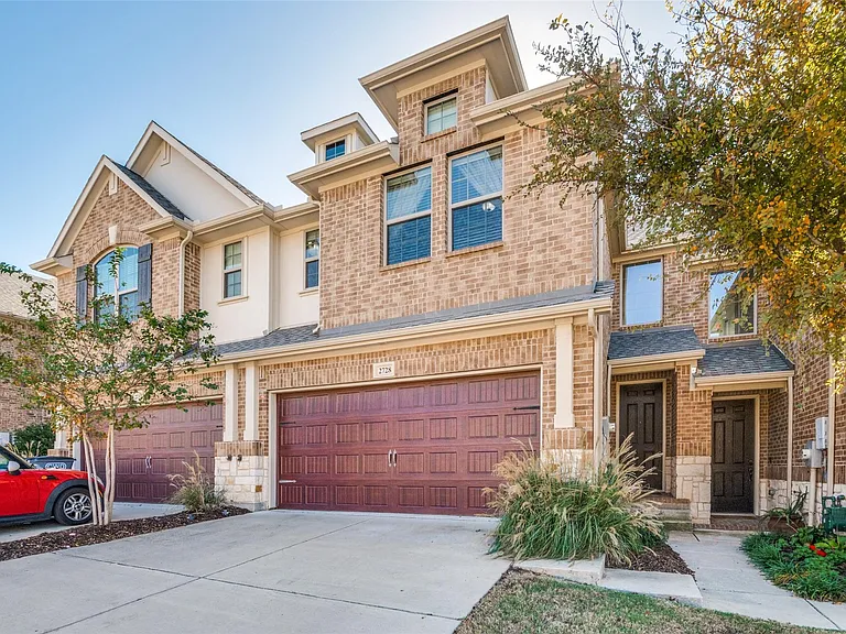 2728 Splendor Dr — Photo 14