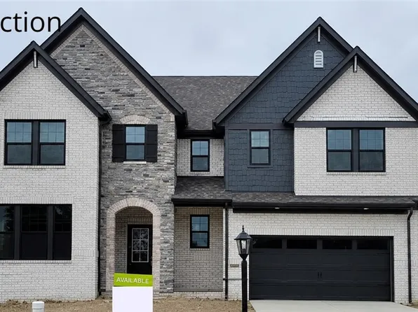 7824 Harley Hills Dr, North Royalton, OH 44133
