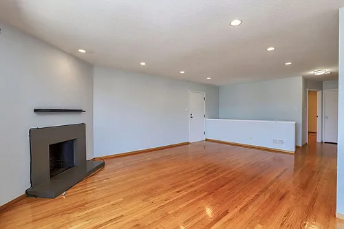88 Canterbury Ave Photo 1