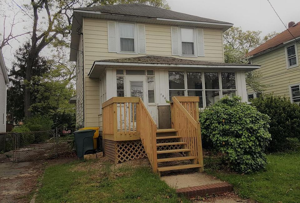 1st image of 120 Carey St
