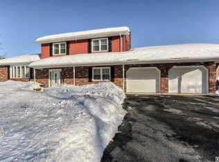 16 Enck Dr, Boiling Springs, PA 17007