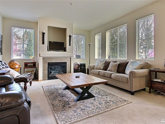 2nd image of 2685 Bronson Ave #B