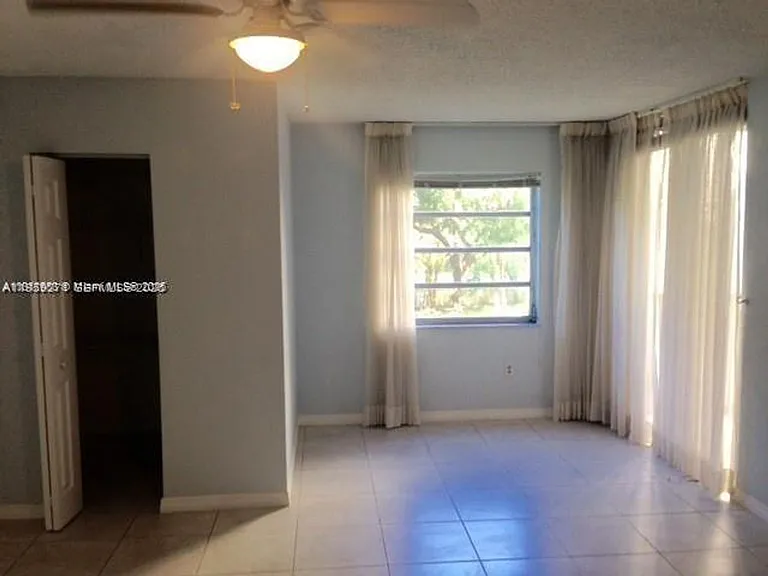 3910 Inverrary Blvd #304-B — Photo 6