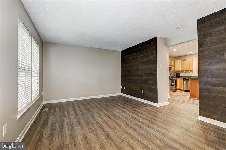 3 bed, 1.5 bath, 1440 sqft, $2,295 — Photo 4