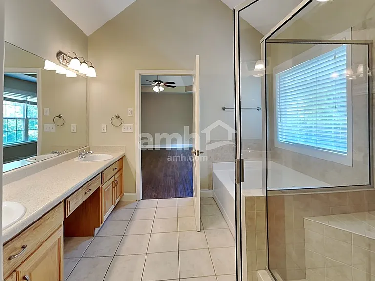 712 Gatwick Ct — Photo 16