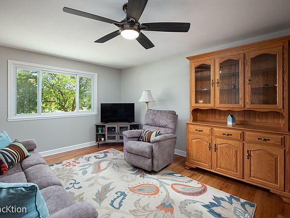 4th image of 1701 Hartmann Dr