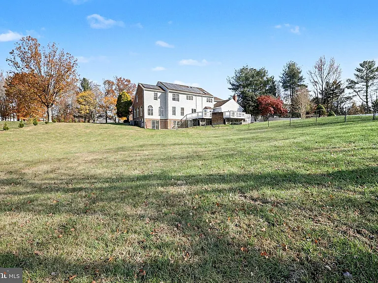 1215 Heritage Hills Dr — Photo 43