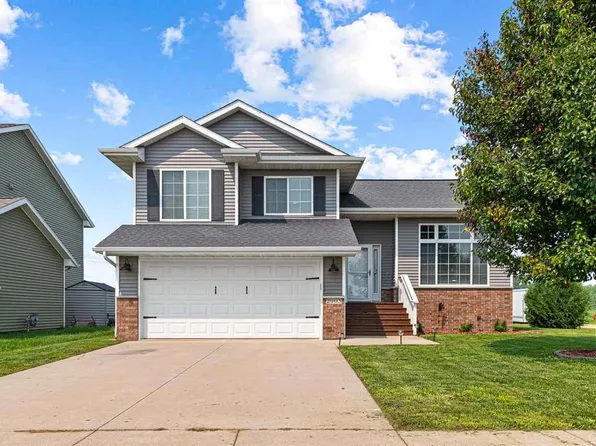 2903 Whispering Meadow Dr, Iowa City, IA 52240