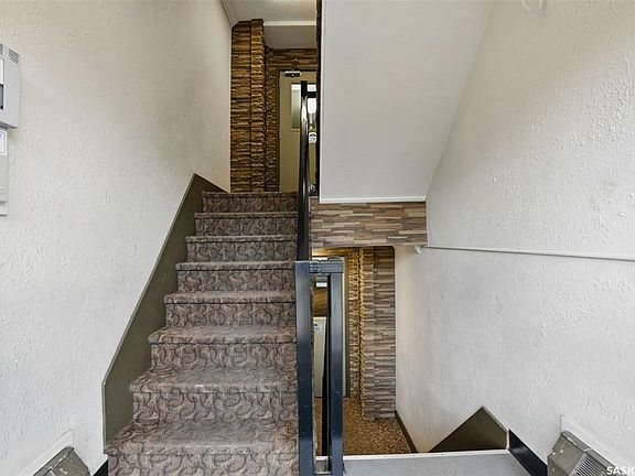 4th image of 274 Pinehouse Dr #16
