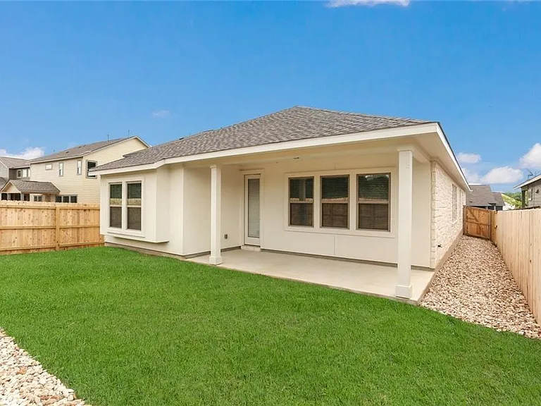 2233 Ringstaff Rd — Photo 10