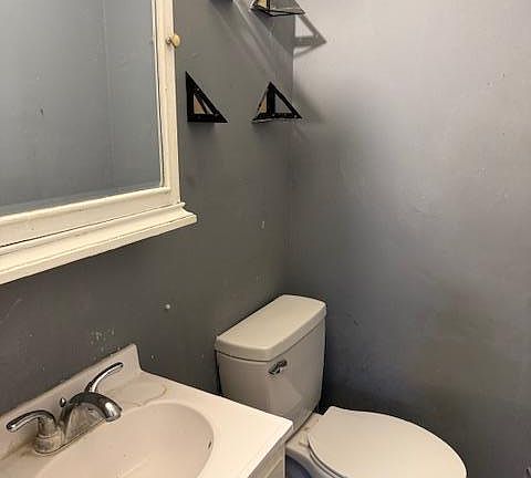 5th image of 1718 W Stanley St