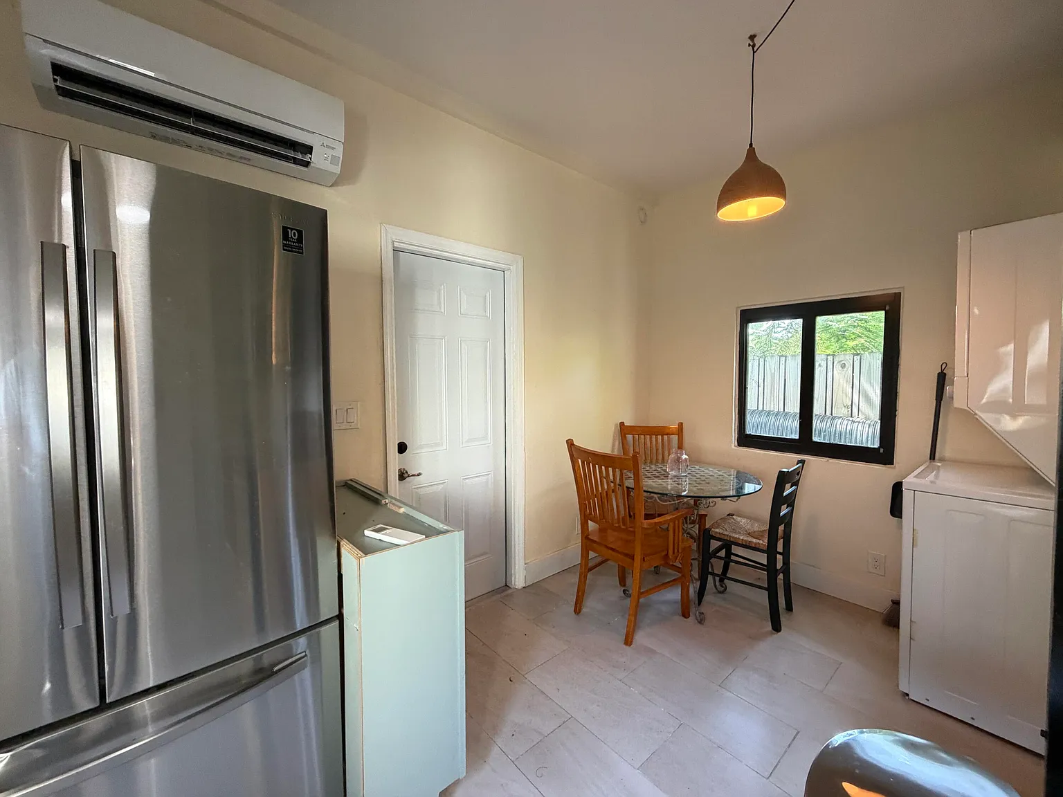 1 bed, 1.0 bath, 595 sqft, $1,950 — Photo 4