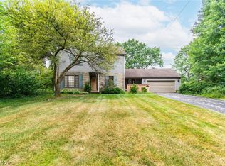 2272 Coral Sea Dr, Youngstown, OH