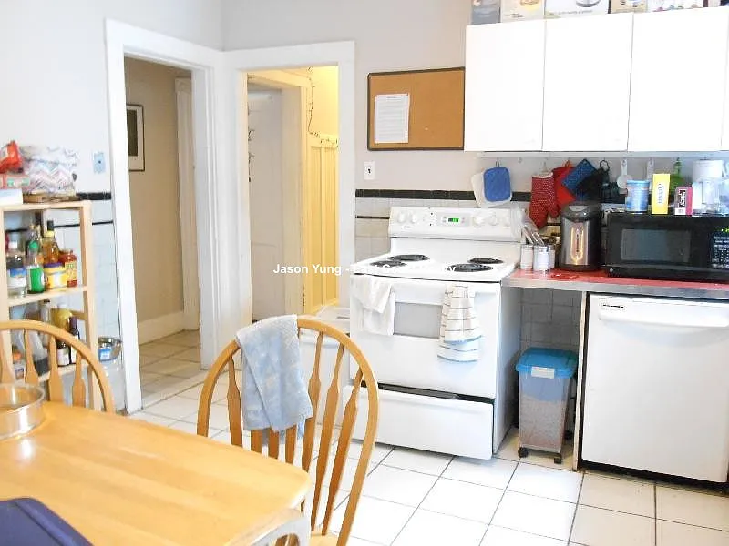 4 bed, 2.0 bath, 1500 sqft, $6,200 — Photo 2