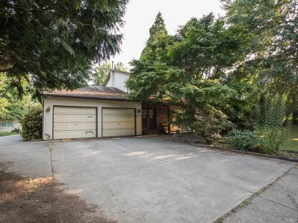 18278 21a Ave, Surrey, BC V3Z 9W2