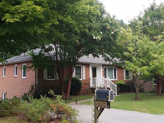 3rd image of 10076 Beechwood Dr