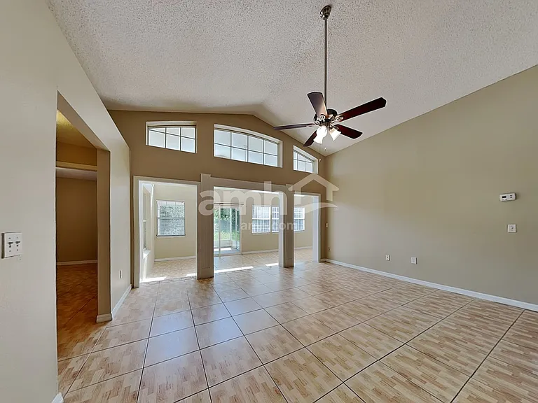 1718 Westminster Trl — Photo 8