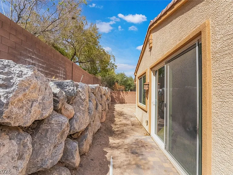9835 High Alpine St — Photo 36