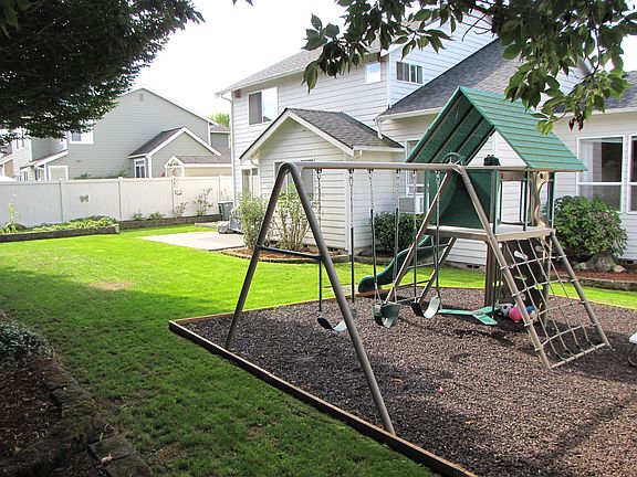Lifetime play structure with rubber mulch