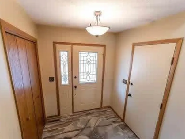 4917 E Havenhill Dr — Photo 2