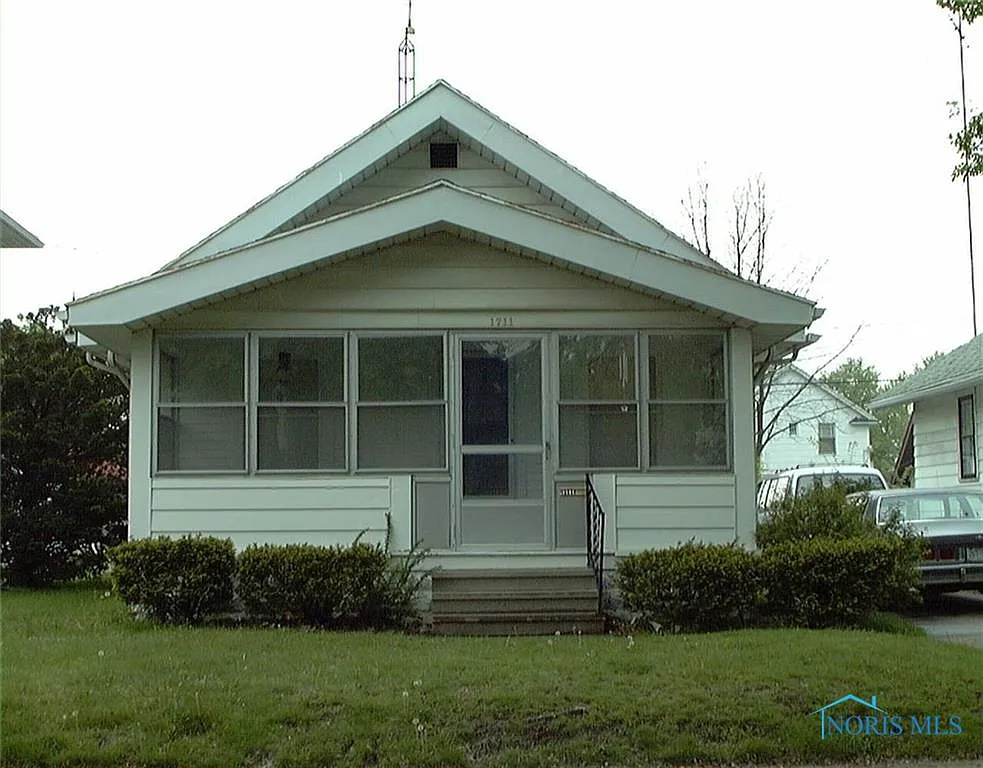 1711 Perth St photo 1