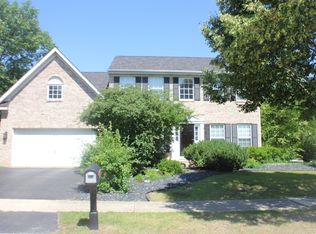 700 N Sparkle Ct, Oswego, IL 60543