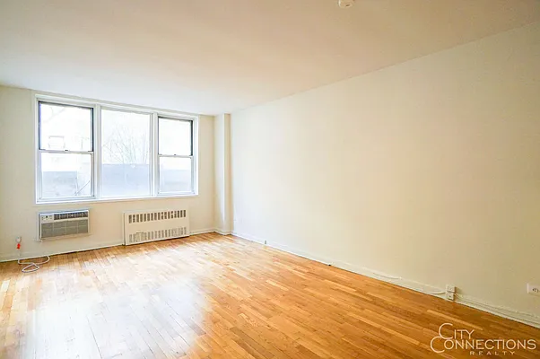 Rented by City Connections Realty | media 19