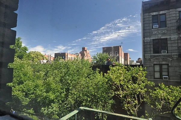 Rented by Village Living Realty | media 9