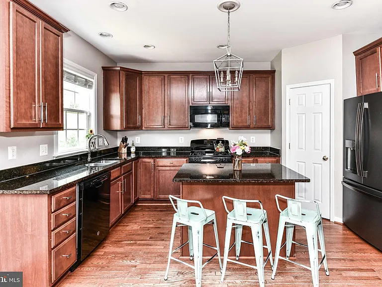 14104 Flicker Ct — Photo 10