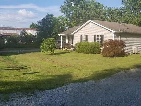 3rd image of 6 Sycamore St