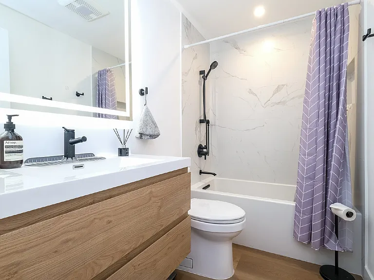 1639 Harbor Ave SW #301 — Photo 14