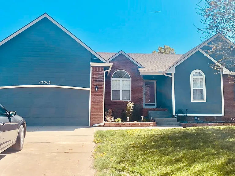 12332 E Lincoln Ct — Photo 1