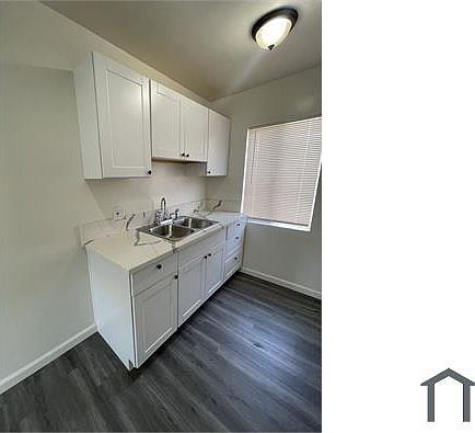 2nd image of 25619 Oak St Unit 5
