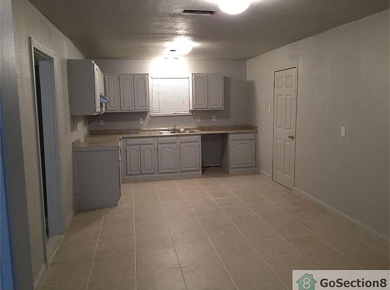 1st image of 9327 Clearway Dr