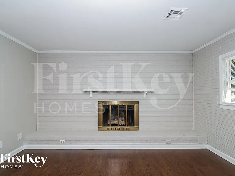4512 Grendel Rd — Photo 2